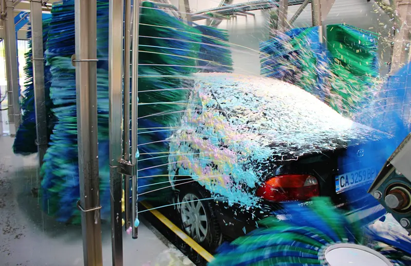 Float valve for car wash systems
